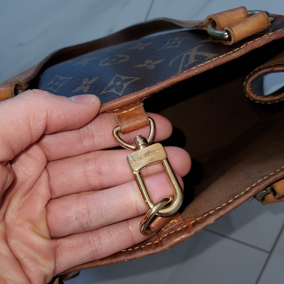 LOUIS VUITTON MONOGRAM BATIGNOLLES VERTICAL bag - Picture 6 of 11